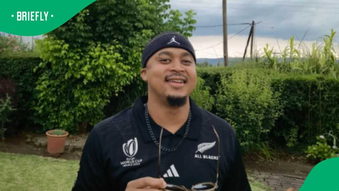 Matli Mohapeloa graduated from a film school. Matli Mohapeloa graduated from a film school.