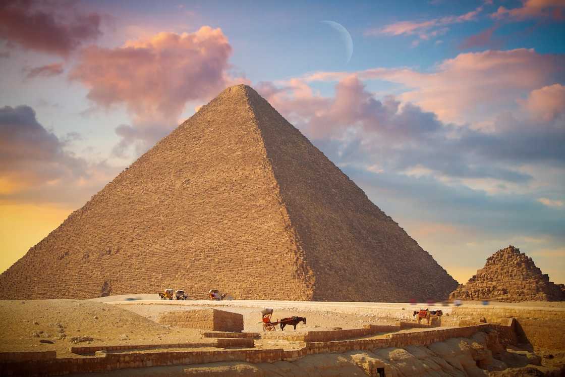 12 famous wonders of the world 12 famous wonders of the world