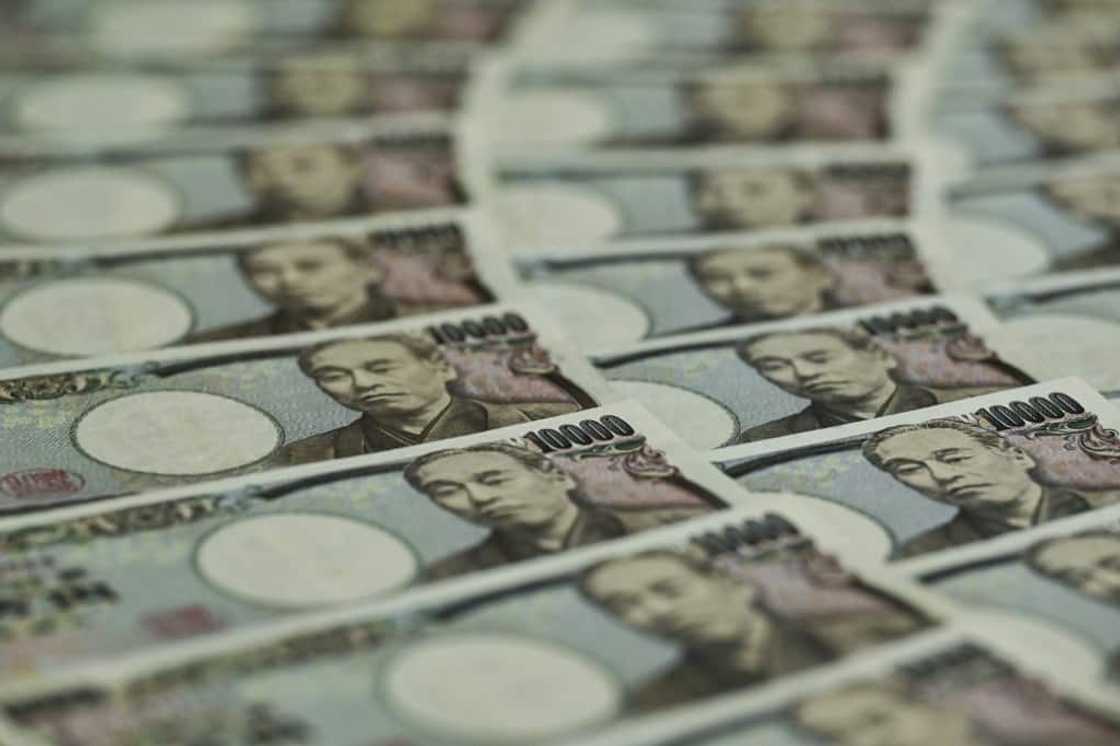 The yen has come under pressure as the Bank of Japan refuses to further tighten monetary policy and expectations for Federal Reserve interest rate cuts fade The yen has come under pressure as the Bank of Japan refuses to further tighten monetary policy and expectations for Federal Reserve interest rate cuts fade
