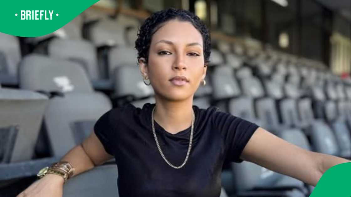 Ashley Ogle has followed Sweet Guluva again Ashley Ogle has followed Sweet Guluva again