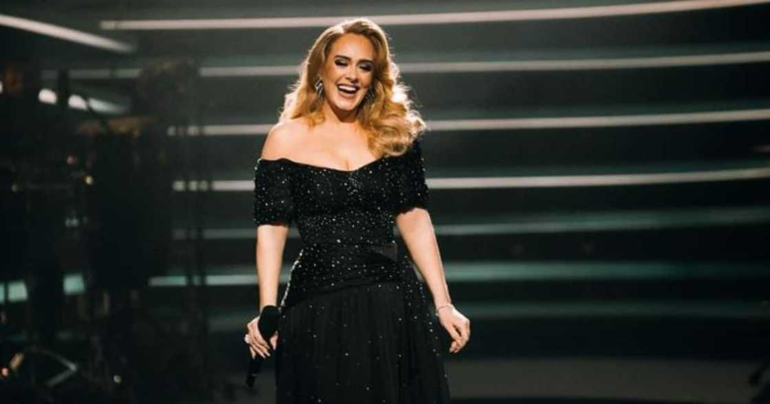 Adele showers former teacher with praise not knowing she's in the audience. Adele showers former teacher with praise not knowing she's in the audience.