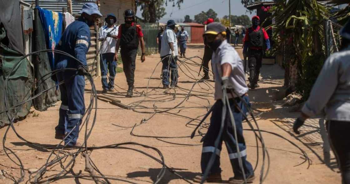 illegal connections, electricity, Eskom, power supply, Diepkloof, Soweto illegal connections, electricity, Eskom, power supply, Diepkloof, Soweto