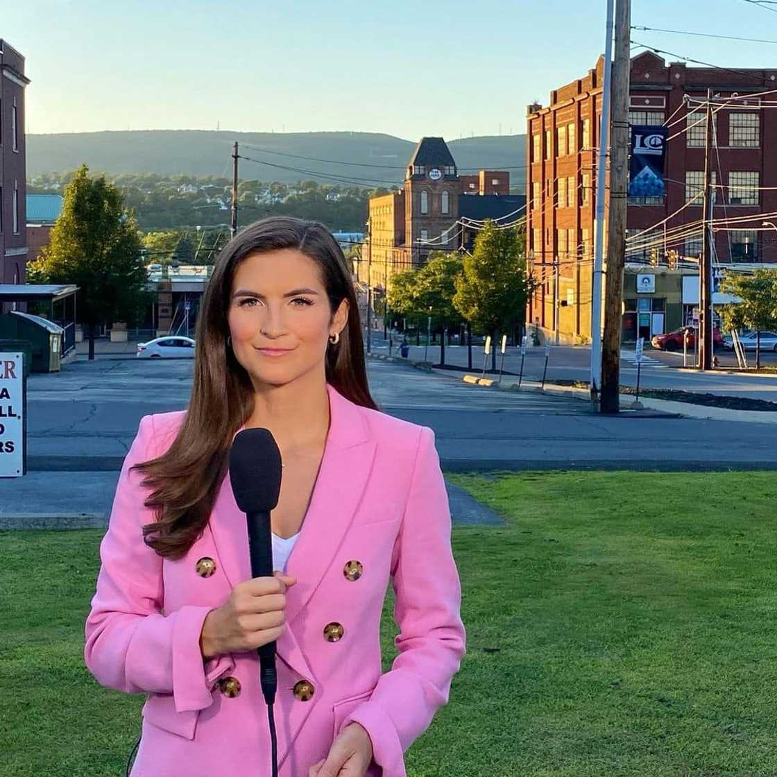 Kaitlan Collins net worth Kaitlan Collins net worth