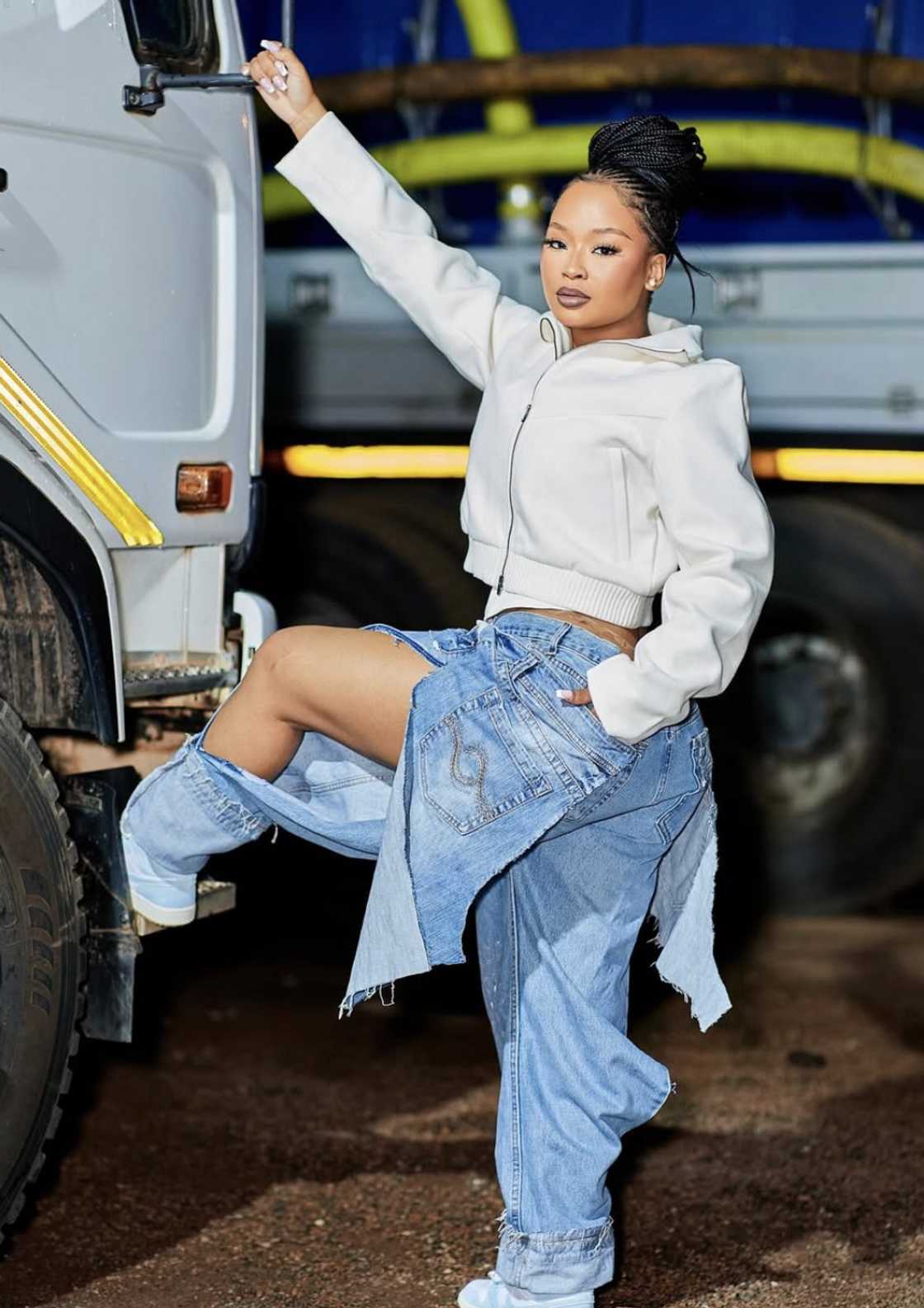 Online users argued that Cyan Boujee can't DJ Online users argued that Cyan Boujee can't DJ