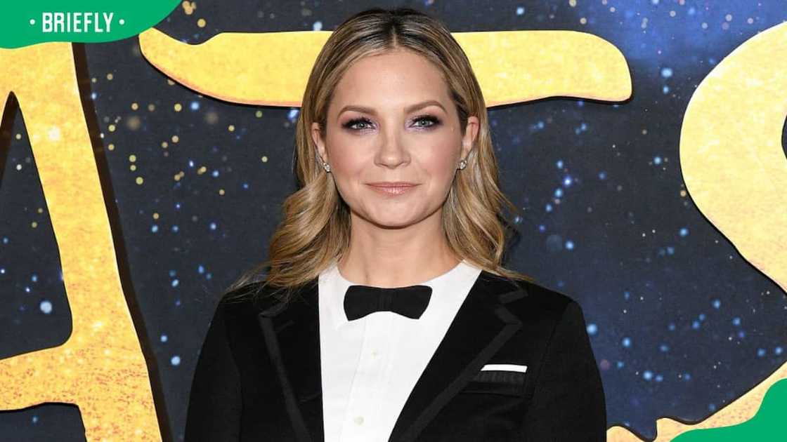 Vanessa Ray’s height Vanessa Ray’s height