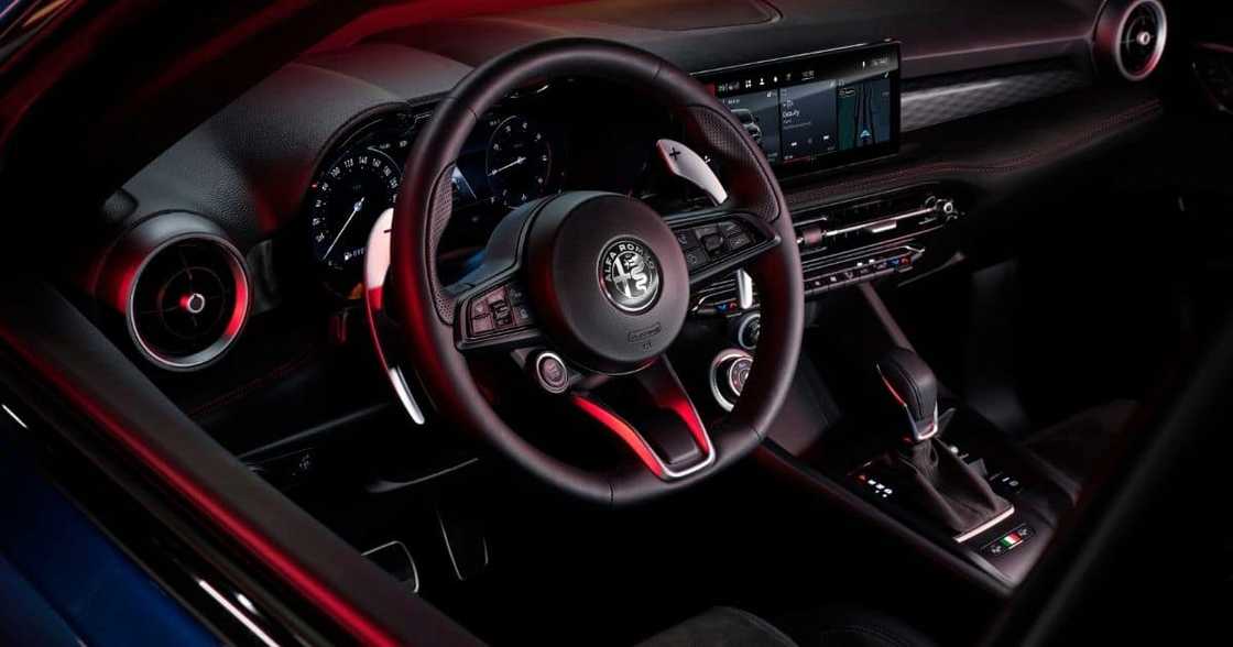 Alfa Romeo Tonale: This Is the Italian Carmaker’s Mid-Size SUV and It’s the First Car to Come With Its Own NFT Alfa Romeo Tonale: This Is the Italian Carmaker’s Mid-Size SUV and It’s the First Car to Come With Its Own NFT