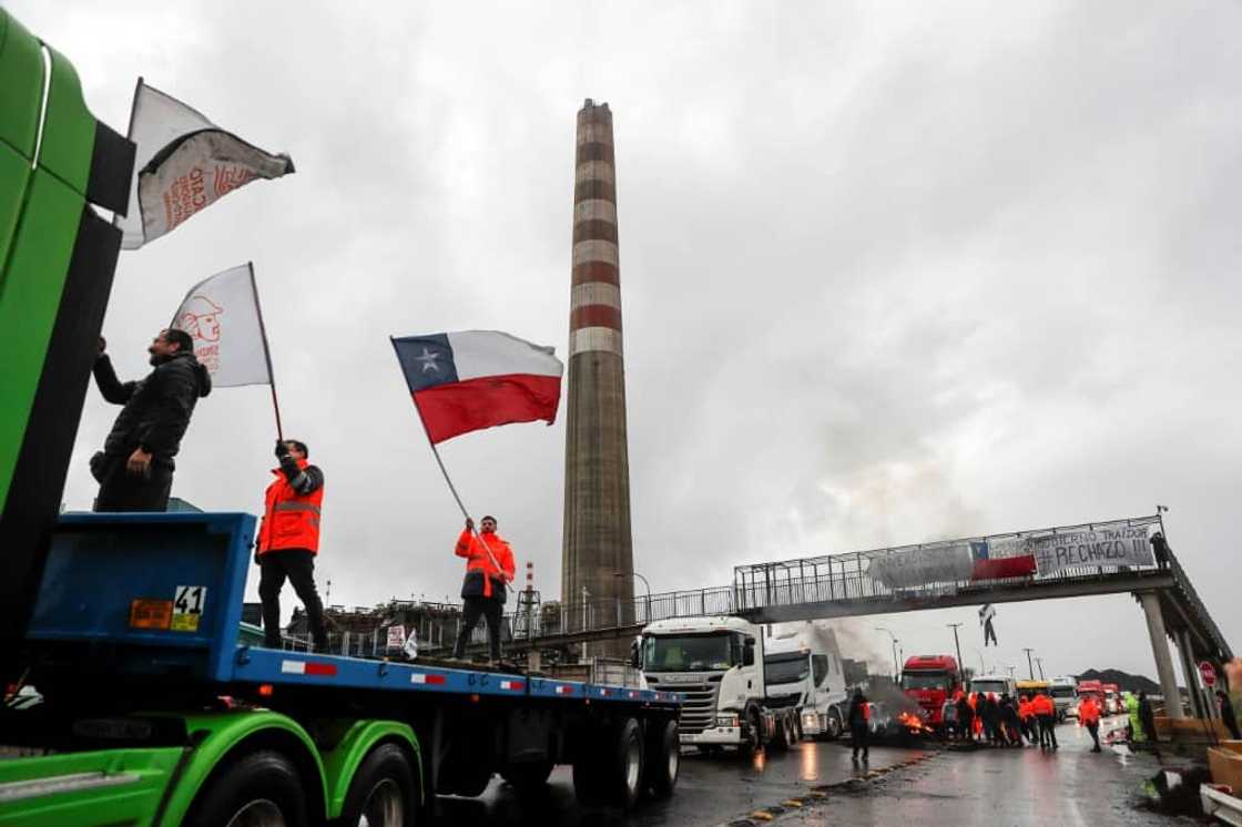 Workers described the announced closure of the Ventanas plant as 'arbitrary' Workers described the announced closure of the Ventanas plant as 'arbitrary'