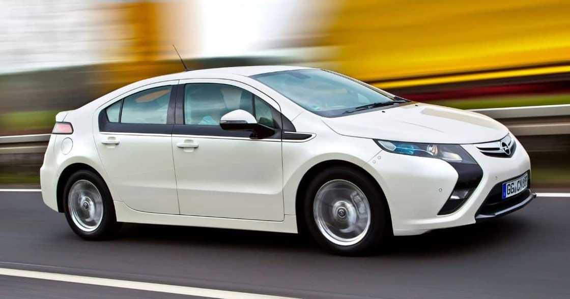 Opel Birthday Celebrations: 160 Years of Innovations for Millions Opel Birthday Celebrations: 160 Years of Innovations for Millions