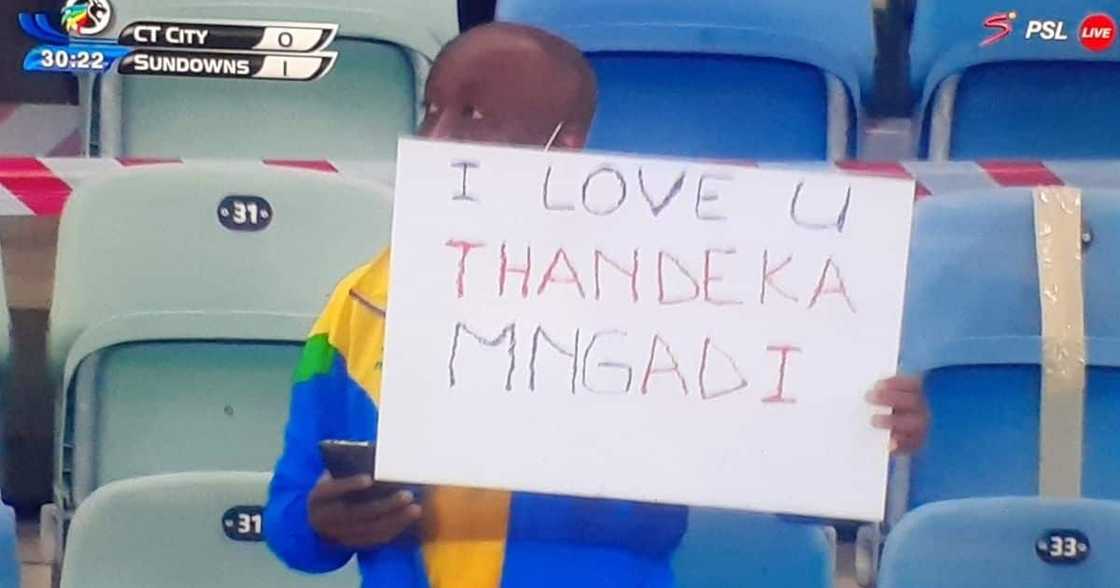 Lol: Mzansi Has No Chill for Loved up Man Who Poured Heart Out at PSL Match