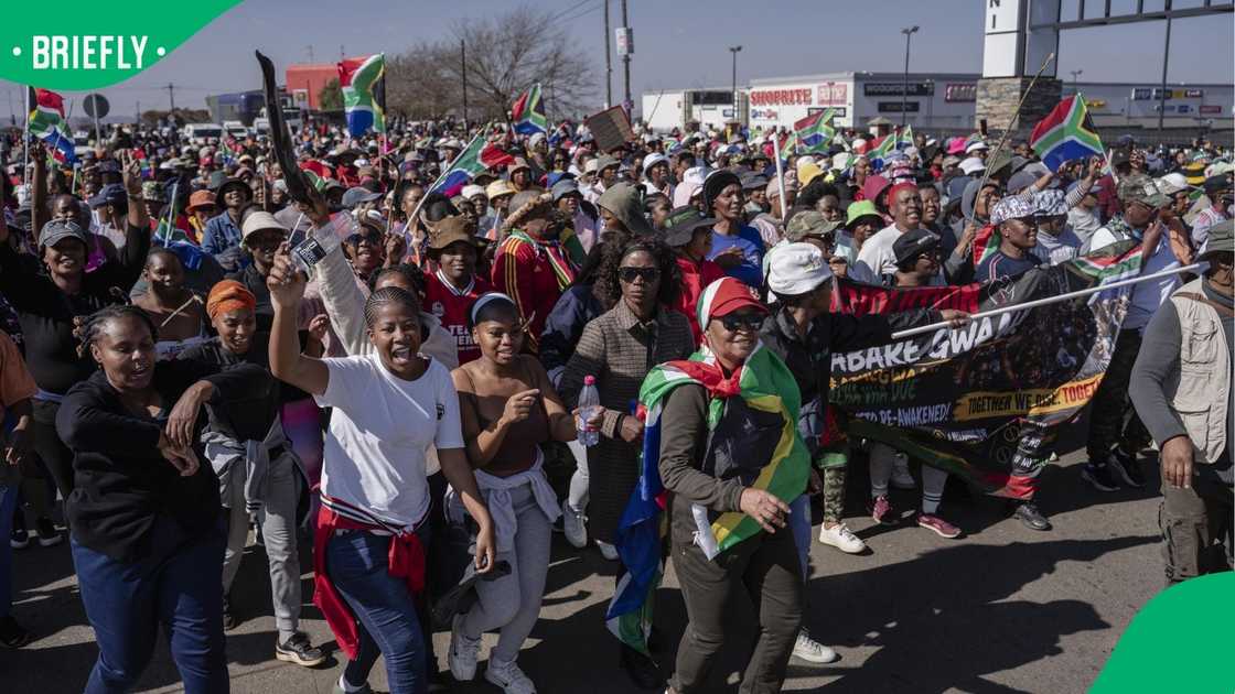 Hundreds of people gathered to protest irregular migrants and called on the government to deport undocumented immigrants in Soweto