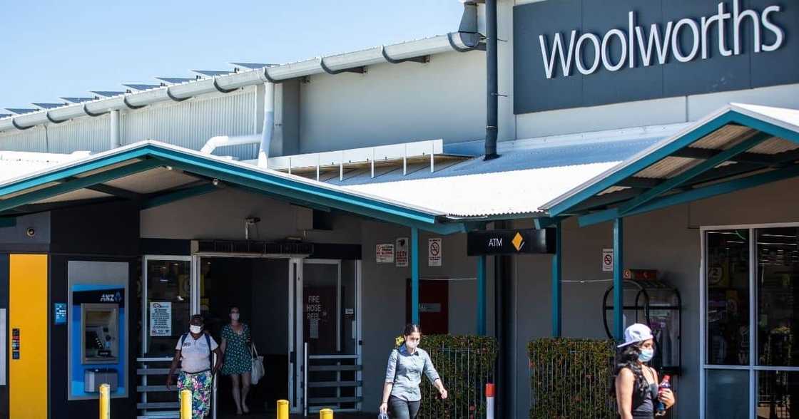 Women, kicked out of store, Woolworths, Australia, TikTok video, social media, bad behaviour, trending news, viral posts Women, kicked out of store, Woolworths, Australia, TikTok video, social media, bad behaviour, trending news, viral posts