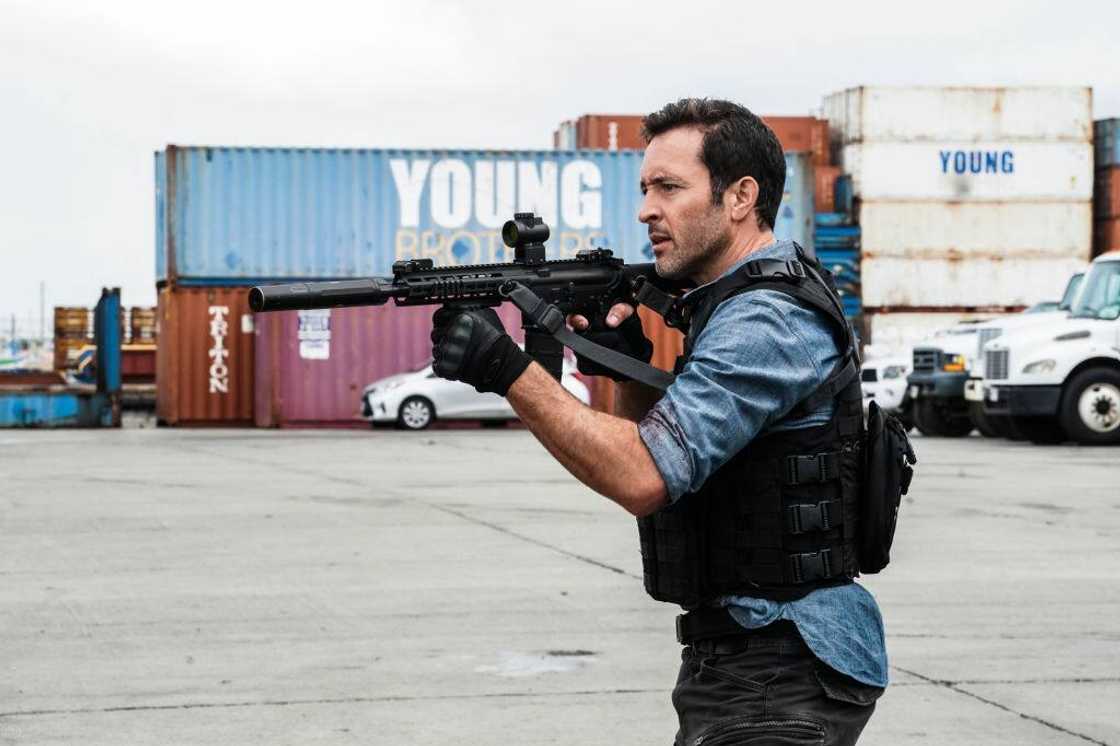Alex O'Loughlin Alex O'Loughlin