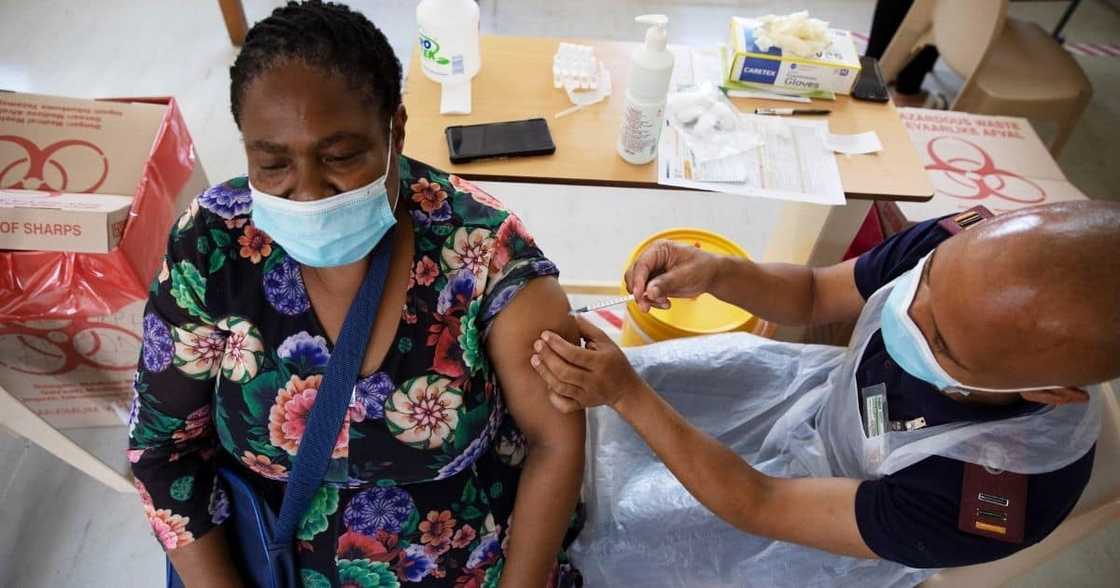Sahpra approves Pfizer BioNTech Covid vaccine for emergency use, SA reacts Sahpra approves Pfizer BioNTech Covid vaccine for emergency use, SA reacts