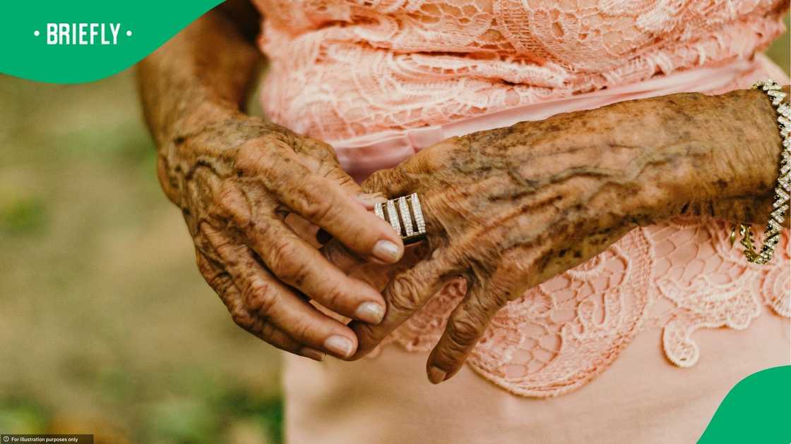 An elderly woman married a man decades her junior An elderly woman married a man decades her junior