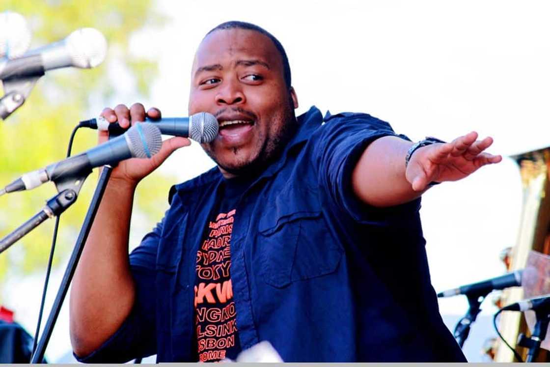 Tumi Molekane biography