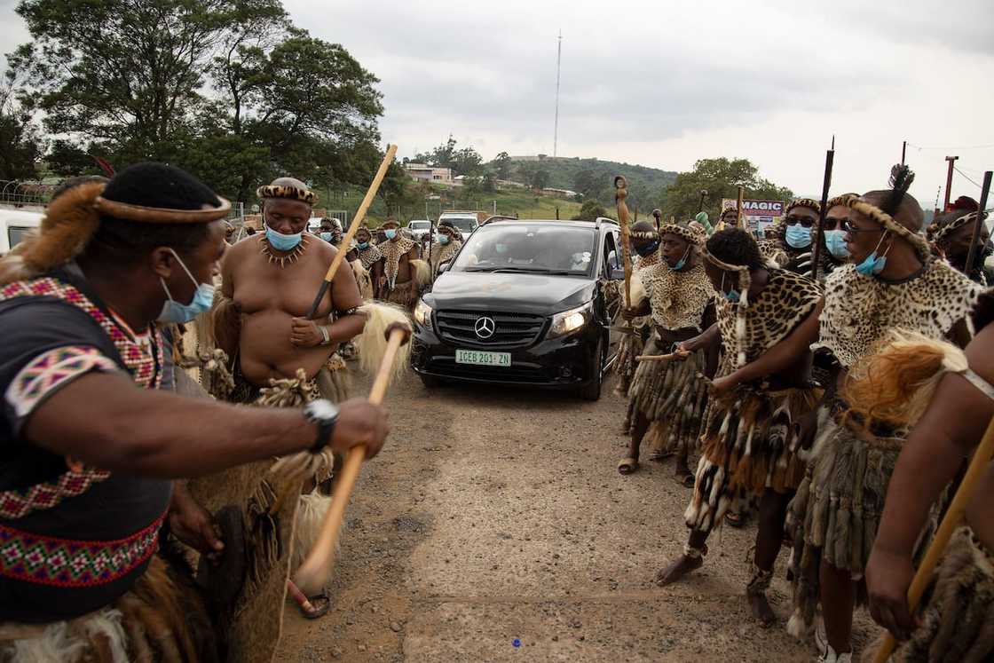 Twitter Users Pay Their Last Respects to His Majesty Goodwill Zwelithini