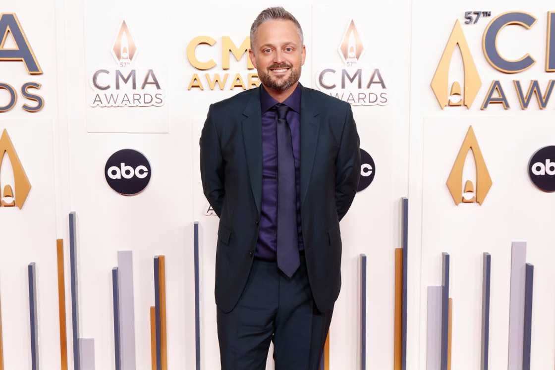 Nate Bargatze at a CMA Awards at Bridgestone Arena