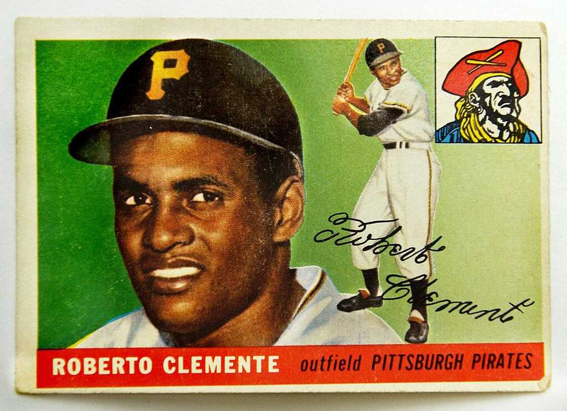 30 most valuable baseball cards and their market prices 30 most valuable baseball cards and their market prices