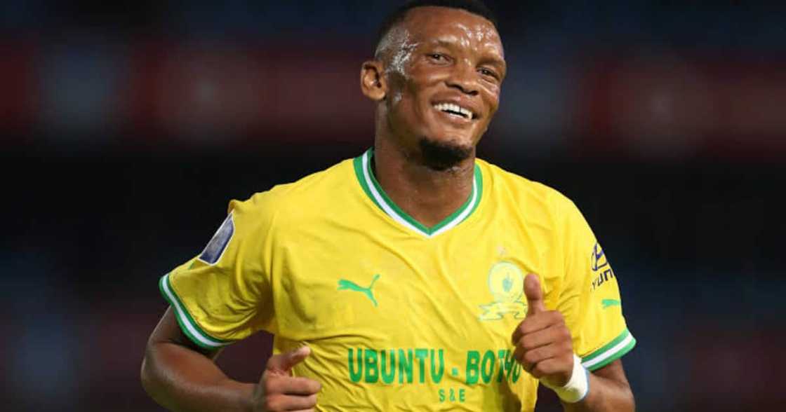 How much does a soccer player earn in South Africa? How much does a soccer player earn in South Africa?