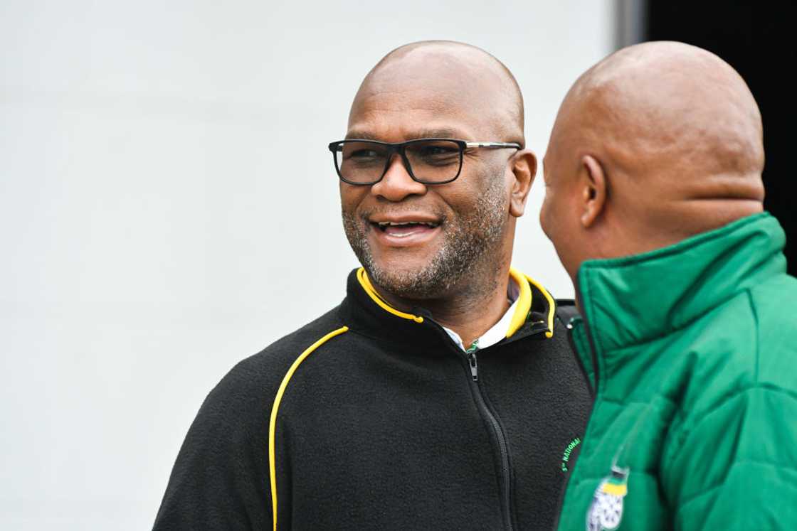 Nathi Mthethwa, the former Minister of Police, died in Paris, France Nathi Mthethwa, the former Minister of Police, died in Paris, France