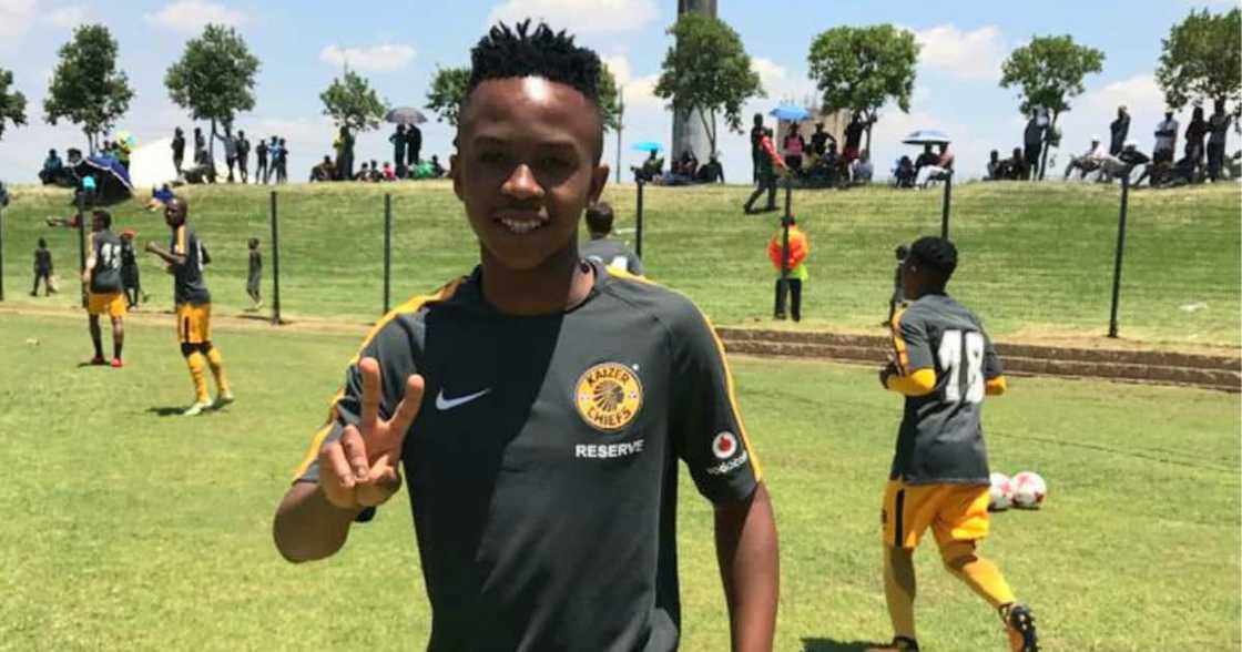 Nkosingiphile Ngcobo, Kaizer Chiefs, no 12 jersey, PSL, 2021/2022 season Nkosingiphile Ngcobo, Kaizer Chiefs, no 12 jersey, PSL, 2021/2022 season