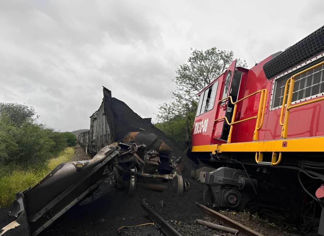 At least more than 15 people were allegedly injured when a luxury train collided with a locomotive in Zimbabwe At least more than 15 people were allegedly injured when a luxury train collided with a locomotive in Zimbabwe
