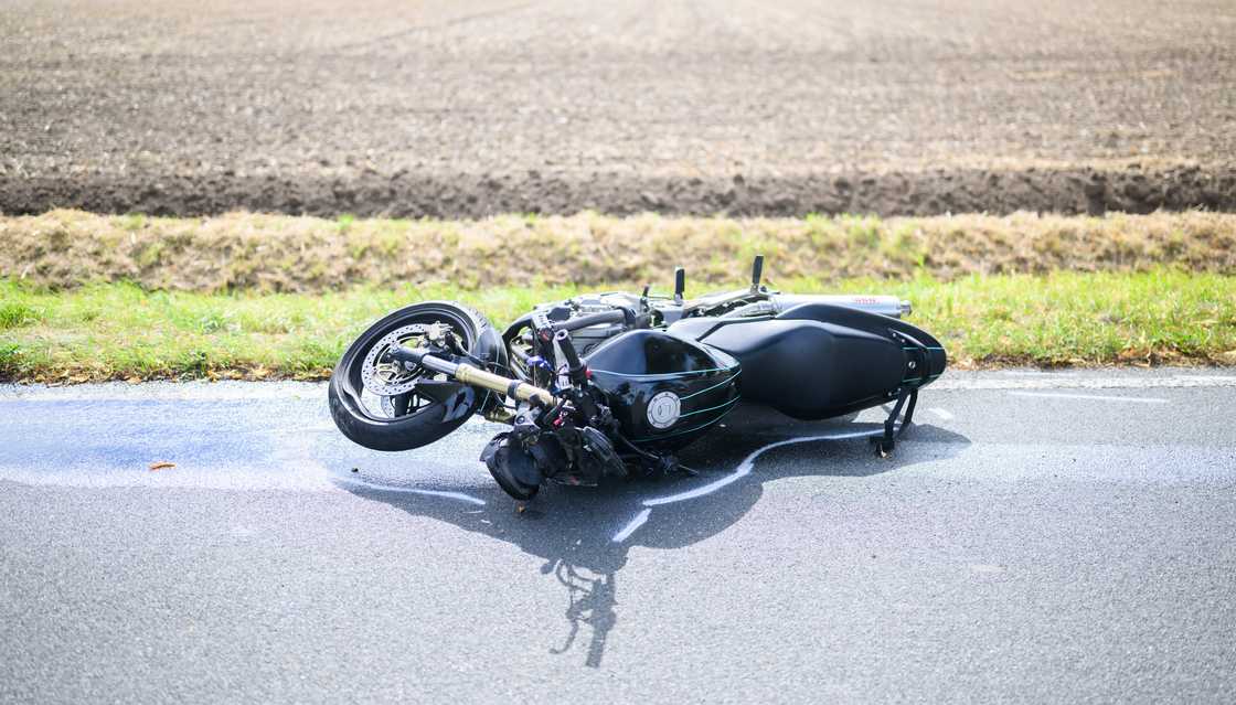 Bassie Gerber dies in a crash in South Africa. Bassie Gerber dies in a crash in South Africa.