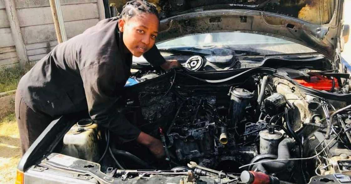 Female Mechanic, Zimbabwe, Mzansi, South Africa