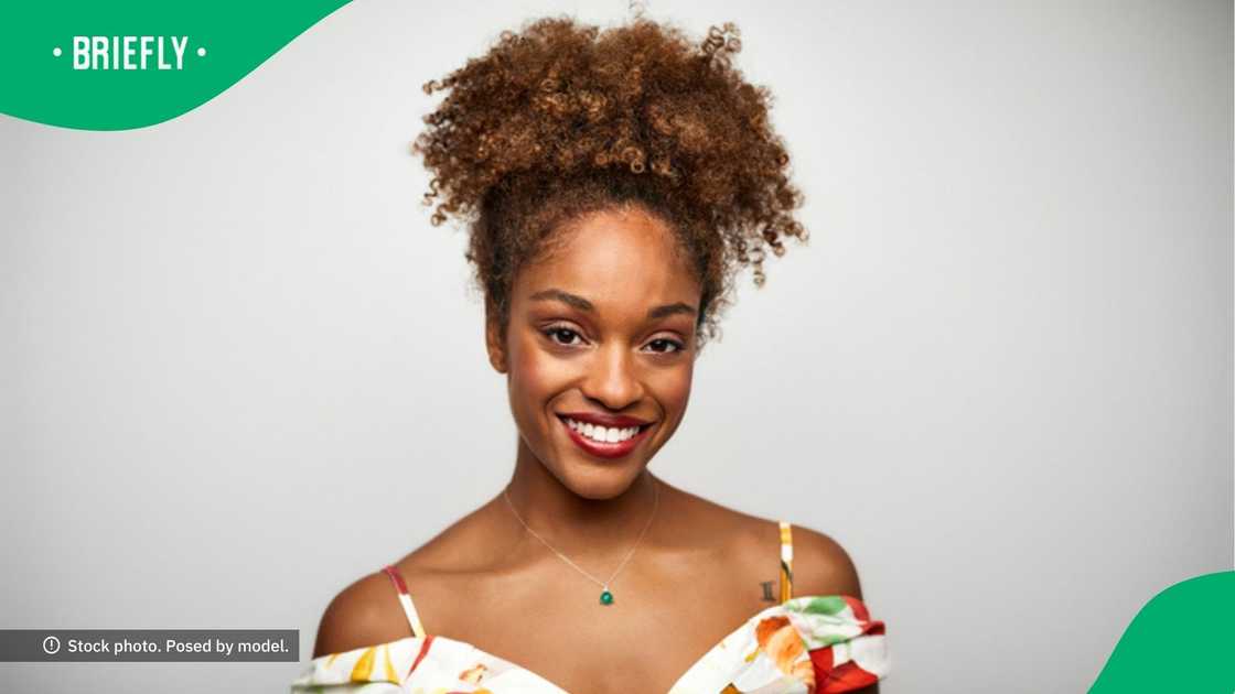 A woman was schooled by her boyfriend on how to reject men. A woman was schooled by her boyfriend on how to reject men.