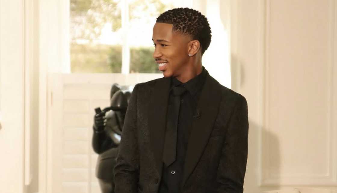 Lasizwe is ready for another 'Awkward Date' Lasizwe is ready for another 'Awkward Date'