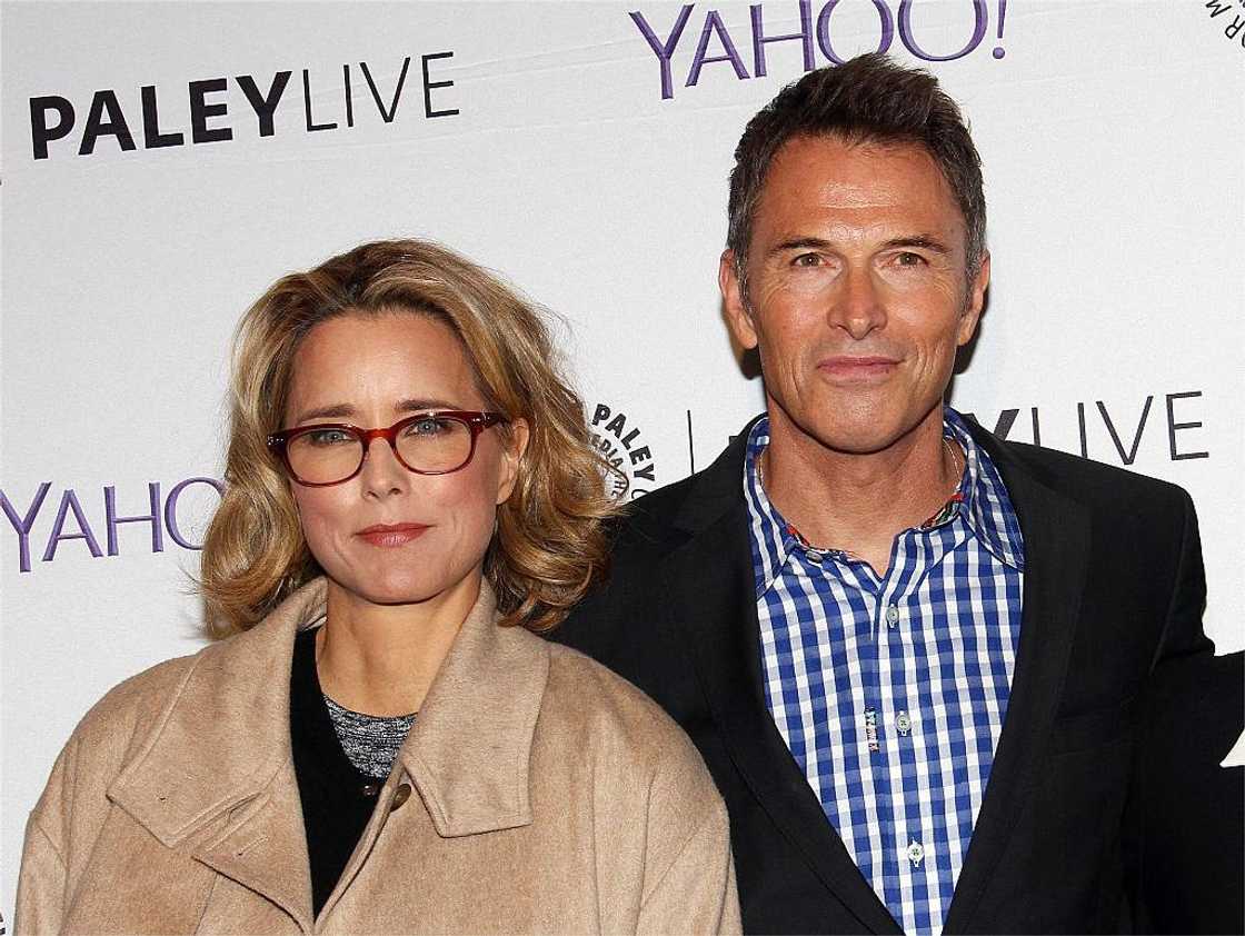 Téa Leoni and Tim Daly