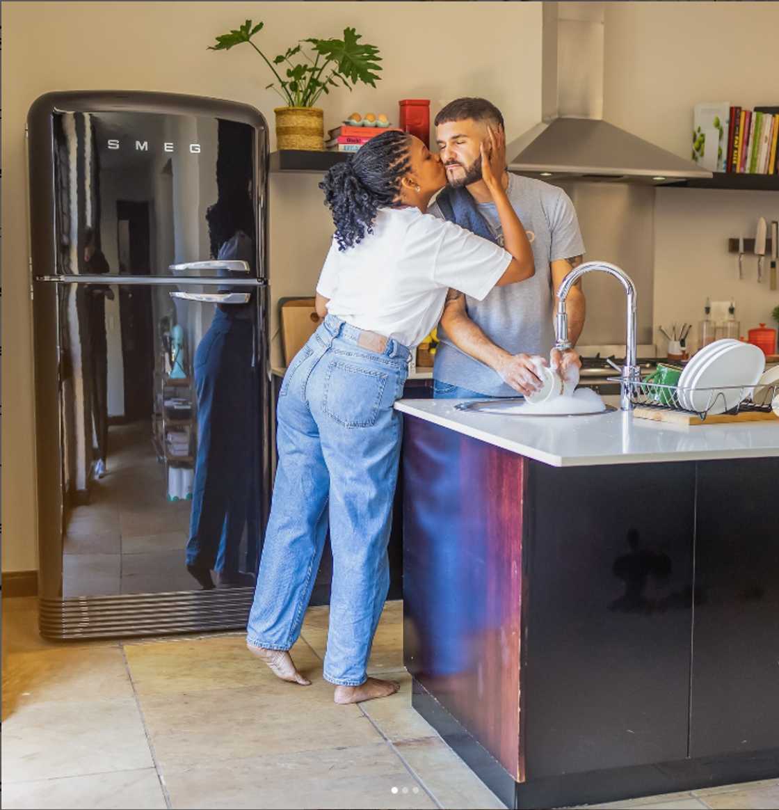 J Something gushes over his wife Coco J Something gushes over his wife Coco