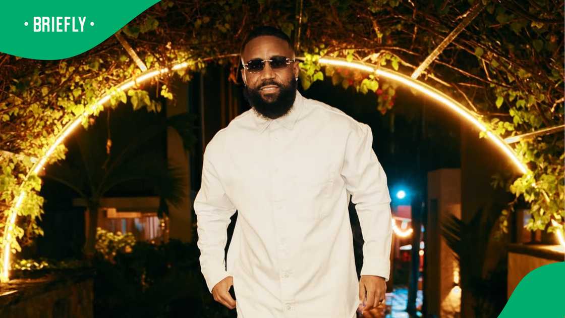 Fans weigh in after Cassper's controversial X exchange.