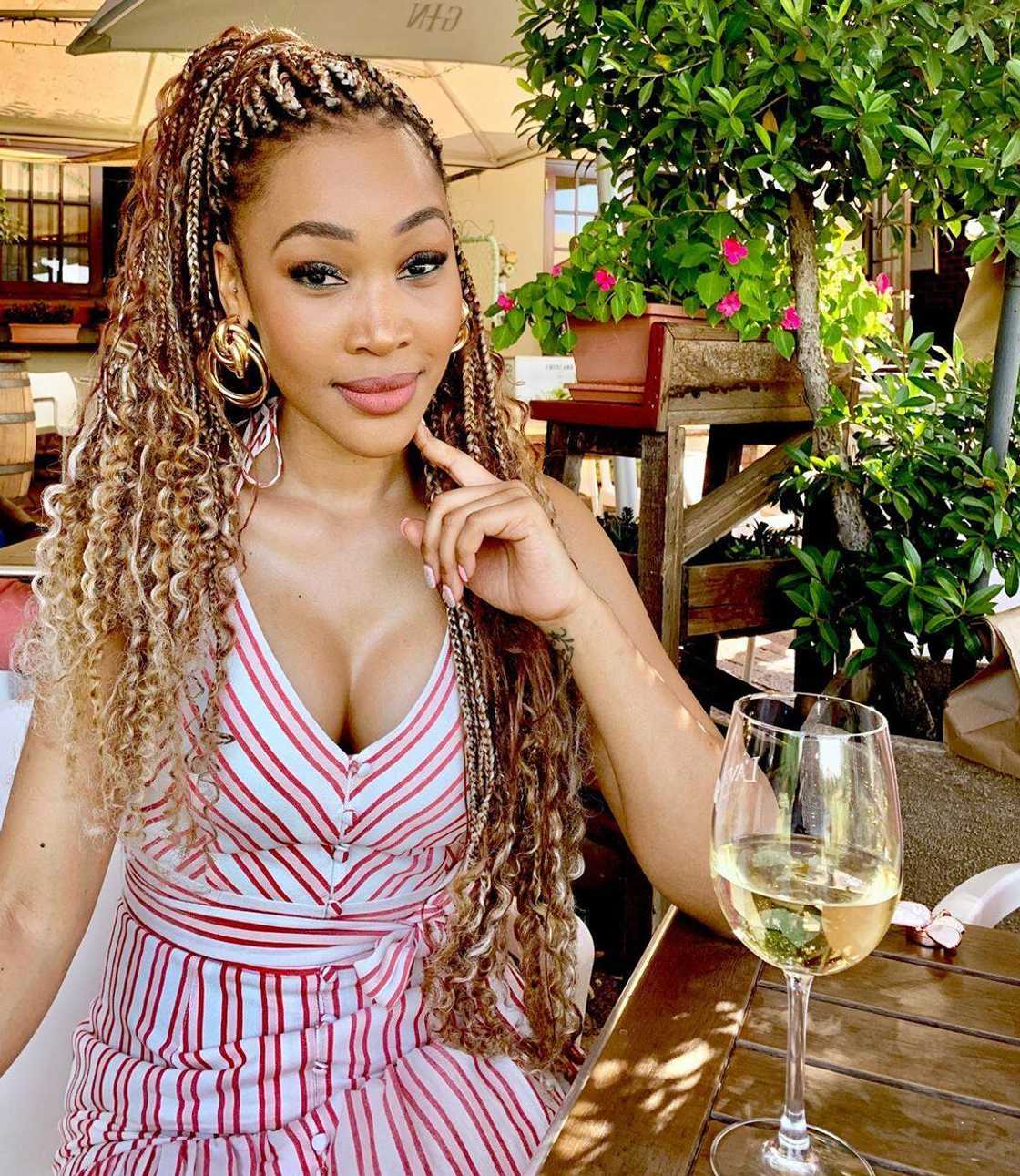 Mpumi Mophatlane Mpumi Mophatlane