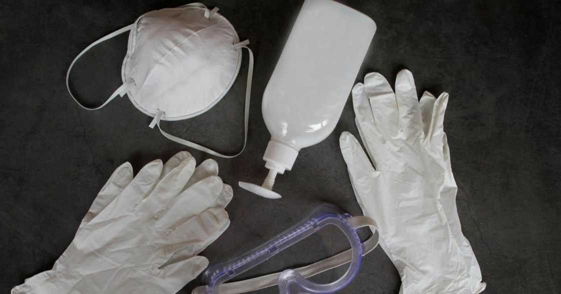 PPE, Covid-19, coronavirus, tender fraud, police, SAPS, South African Police Service, South Africa, crime PPE, Covid-19, coronavirus, tender fraud, police, SAPS, South African Police Service, South Africa, crime