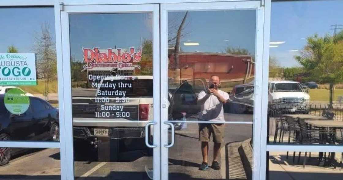 Business Owner Offers Job to Man Who Attempted to Rob His Restaurant Business Owner Offers Job to Man Who Attempted to Rob His Restaurant