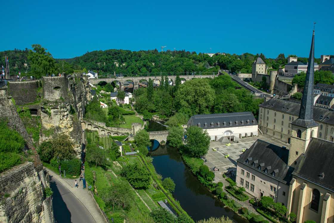 Woman from Luxembourg travelled to South Africa