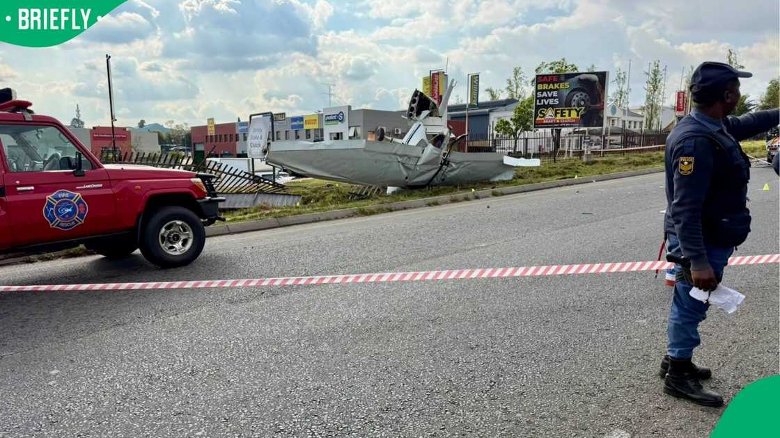 A light aircraft crashed in Midrand