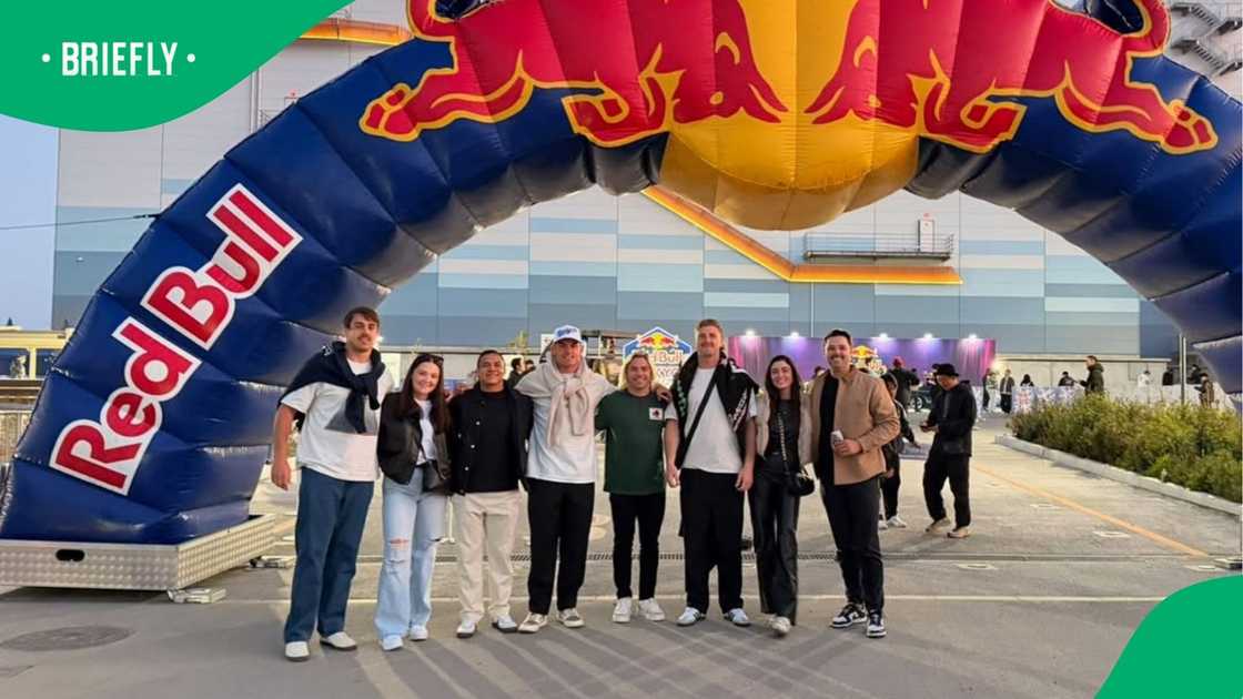 Image showing Faf De Klerk and group of people at the F1 weekend in Japan Image showing Faf De Klerk and group of people at the F1 weekend in Japan