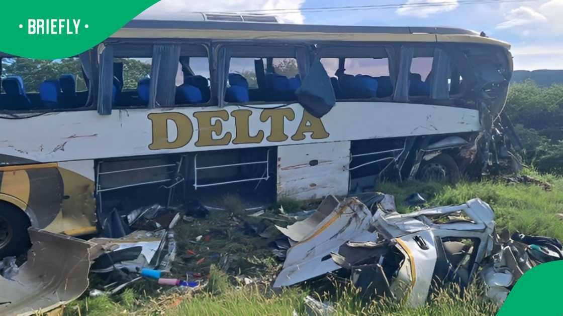 Two people died when a bus collided with a truck in Louis Trichardt, Limpopo Two people died when a bus collided with a truck in Louis Trichardt, Limpopo