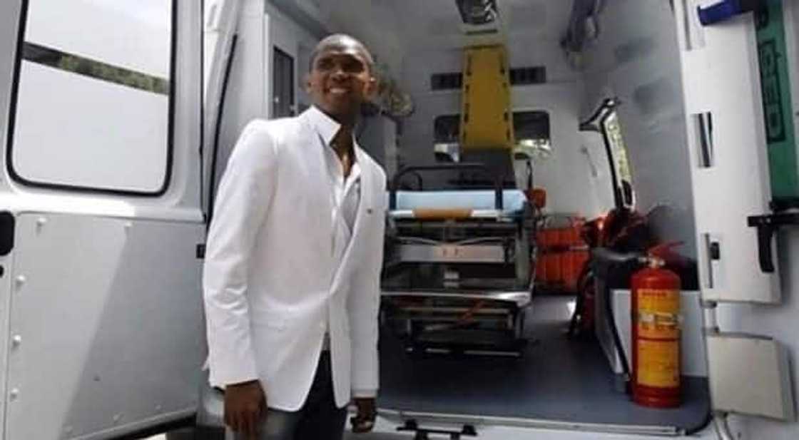 Samuel Eto’o donates ten ambulances to Cameroon health service Samuel Eto’o donates ten ambulances to Cameroon health service