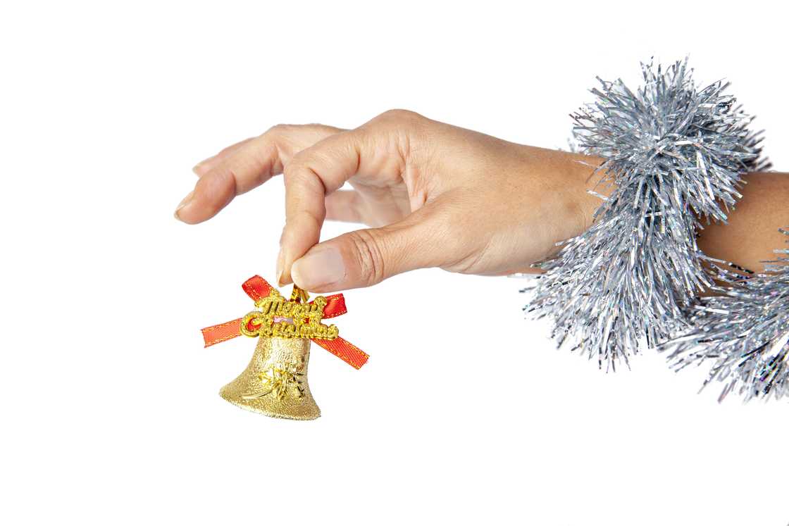 Jolly Jingle Bell Toss Jolly Jingle Bell Toss
