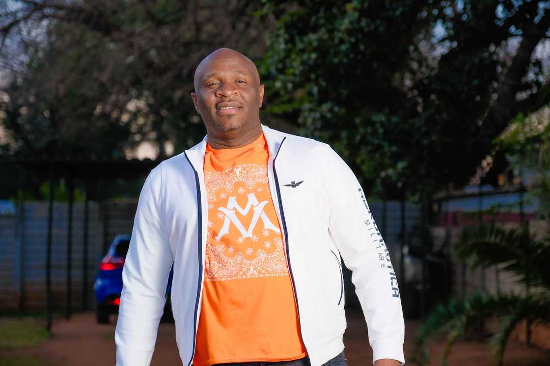 Dr Malinga seemingly bought a new car Dr Malinga seemingly bought a new car