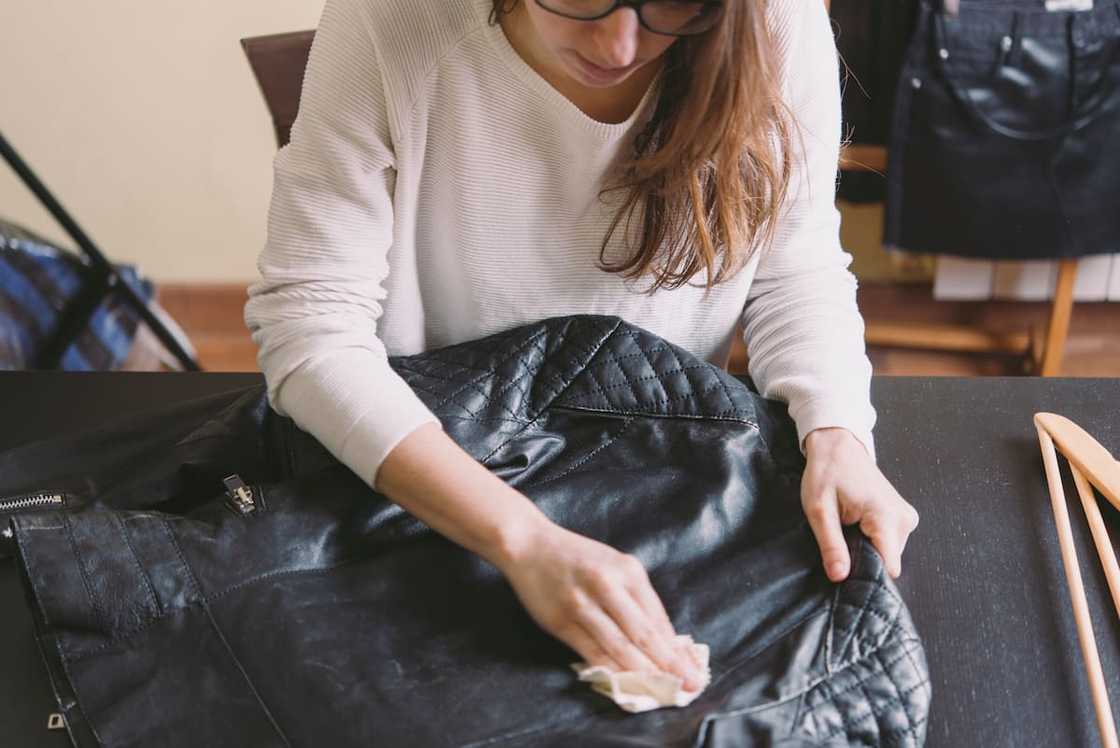 Cleaning leather jackets