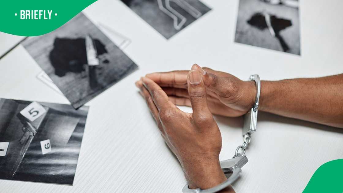 A suspect accused of murder is under police custody after a shootout in KZN in which he was shot A suspect accused of murder is under police custody after a shootout in KZN in which he was shot