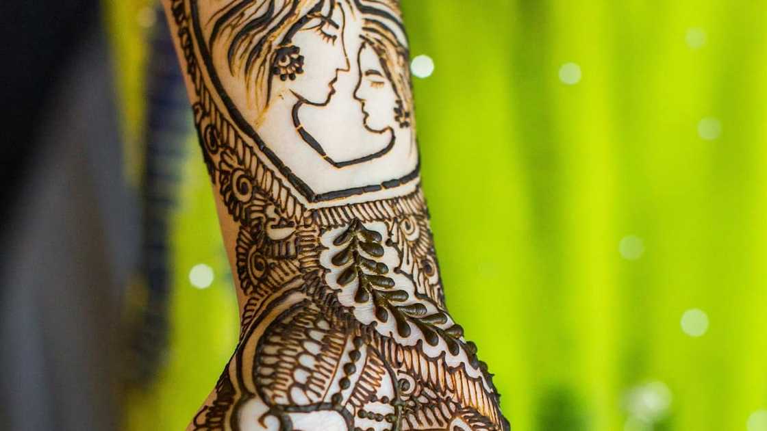 mehndi designs