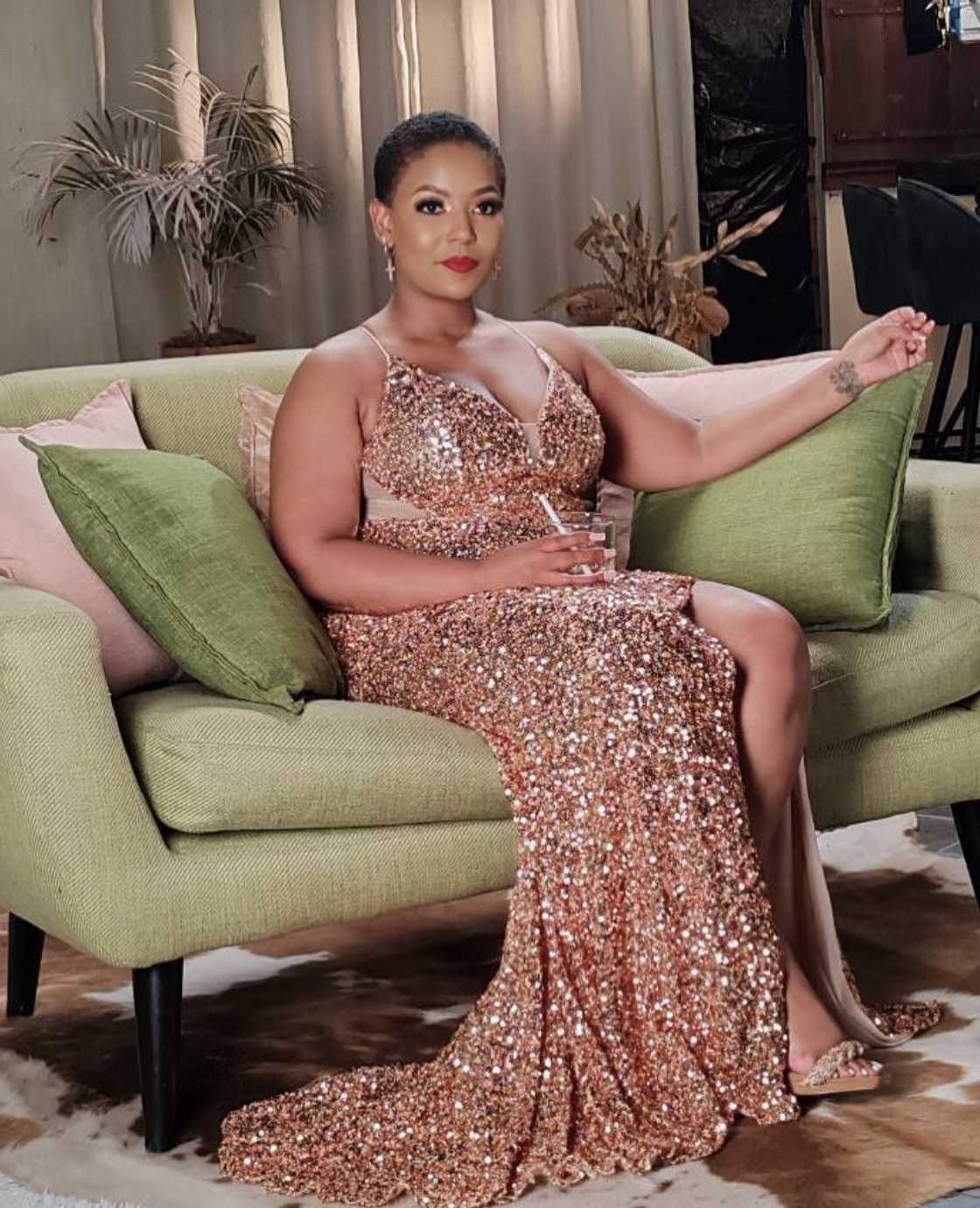 Tracy Hlophe posted a hilarious reaction to a spicy client request Tracy Hlophe posted a hilarious reaction to a spicy client request