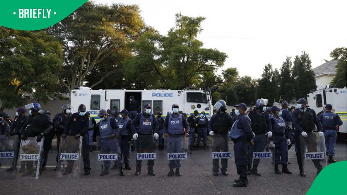 SAPS KZN made 2,454 arrests and 493 illegal guns seized in KZN during August.