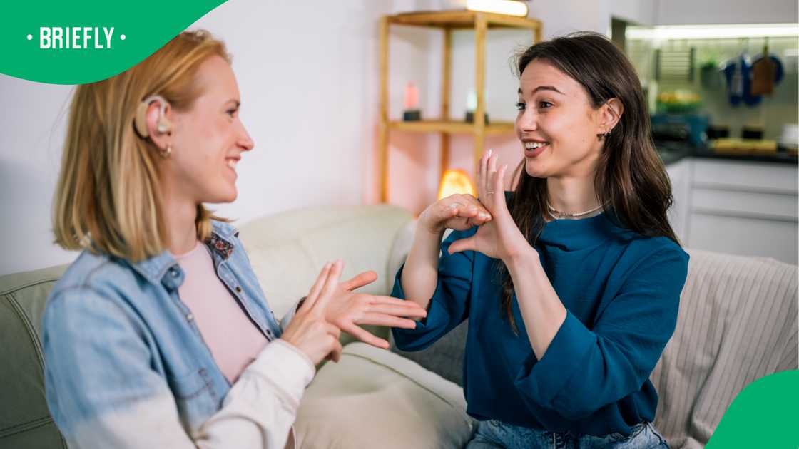 UKZN graduate develops AI-powered SA Sign Language translator UKZN graduate develops AI-powered SA Sign Language translator