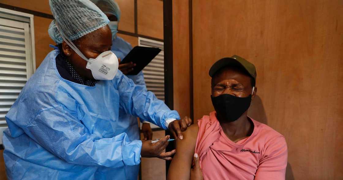 Covid-19, South African Government, Coronavirus Vaccination Mandatory, Minister of health Joe Phaahla Covid-19, South African Government, Coronavirus Vaccination Mandatory, Minister of health Joe Phaahla